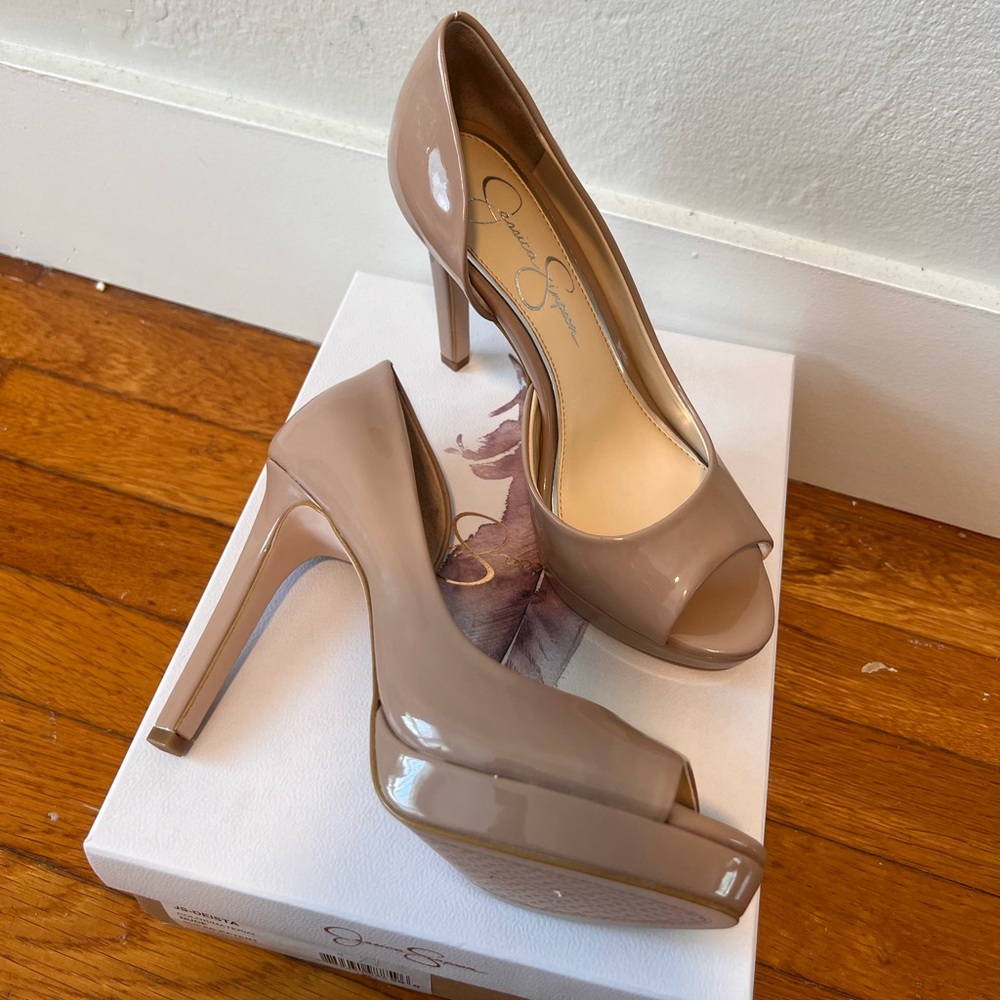 Jessica Simpson JS- Deista Nude Super Patent Pump BRAND NEW